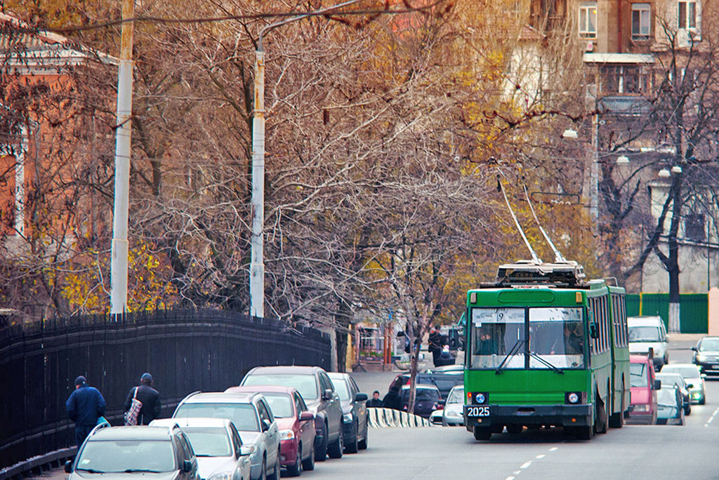 Одесса, ЮМЗ Т1 № 2025