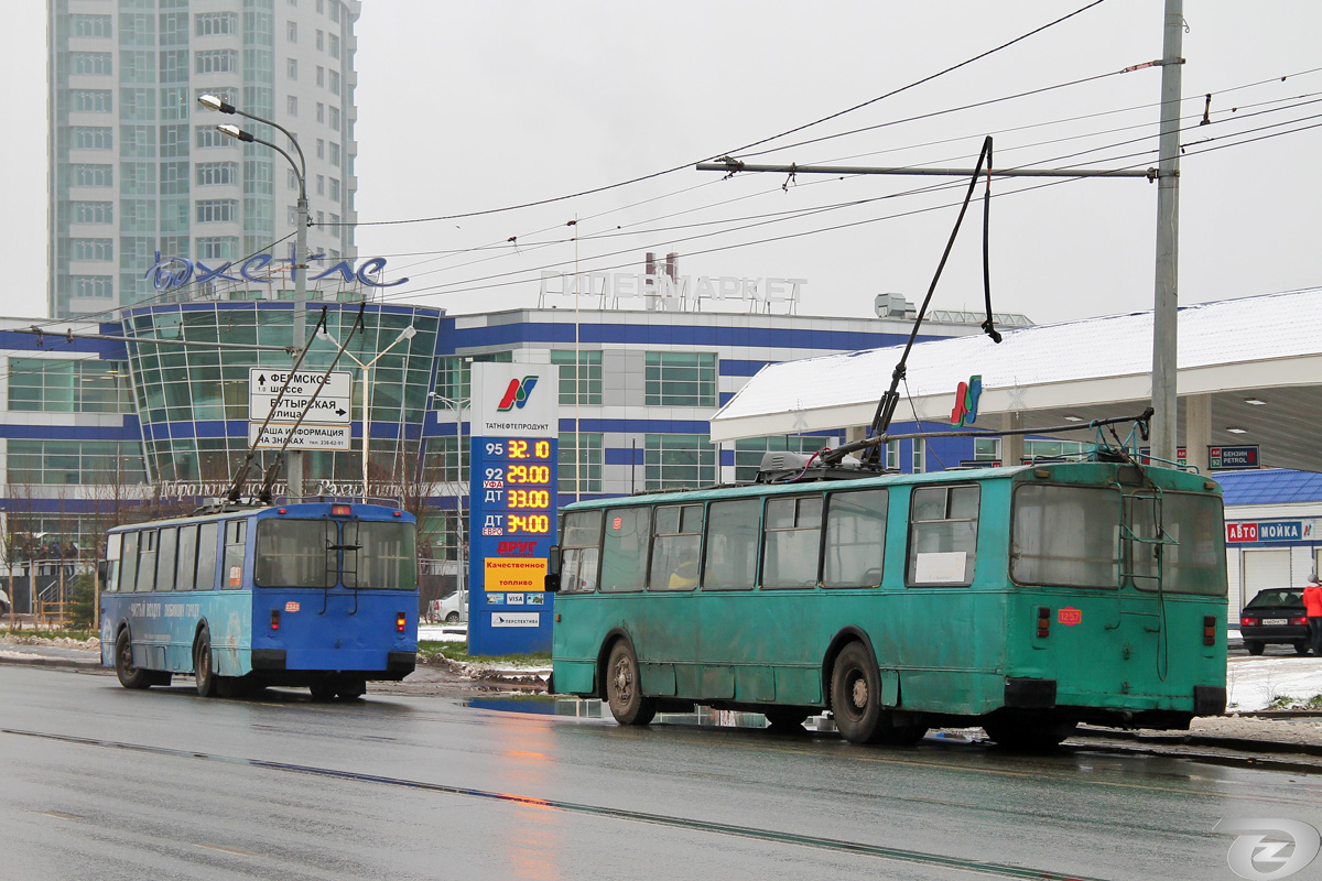 Казань, ЗиУ-682В-012 [В0А] № 2242; Казань, ЗиУ-682В № 1257