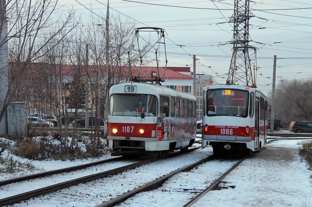Самара, Tatra T3SU (двухдверная) № 1107; Самара, 71-405 № 1086