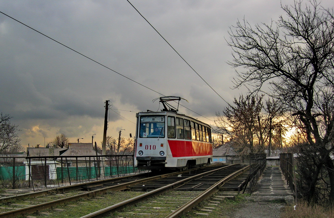 Енакиево, 71-605 (КТМ-5М3) № 010