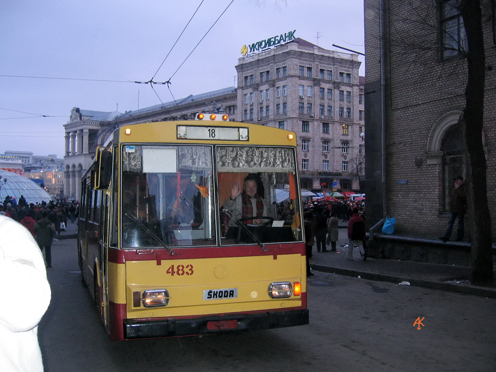 Киев, Škoda 15Tr03/6 № 483; Киев — Разные фотографии