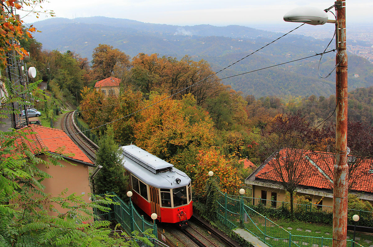 Турин, Четырёхосный моторный вагон № D.3; Турин — Зубчатая железная дорога — Tranvia Sassi-Superga