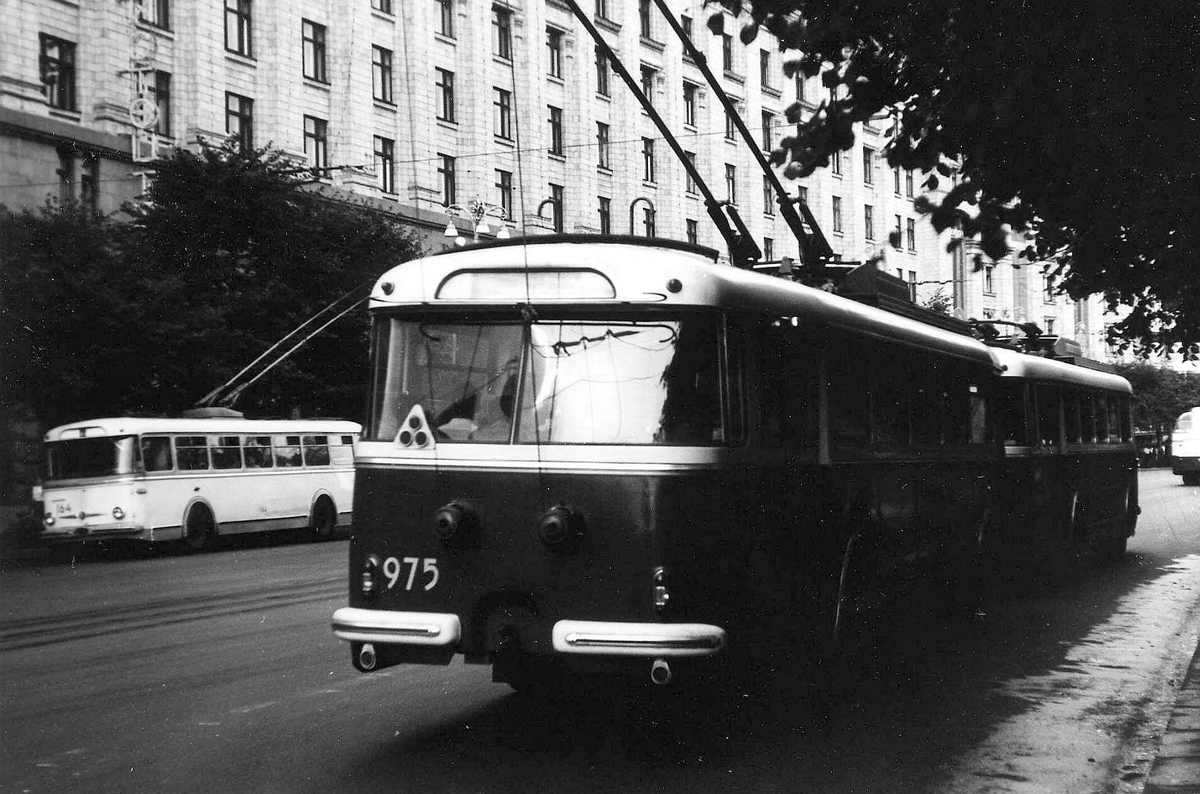 Киев, Škoda 9Tr1 № 164; Киев, Škoda 9Tr12 № 975; Киев — Исторические фотографии