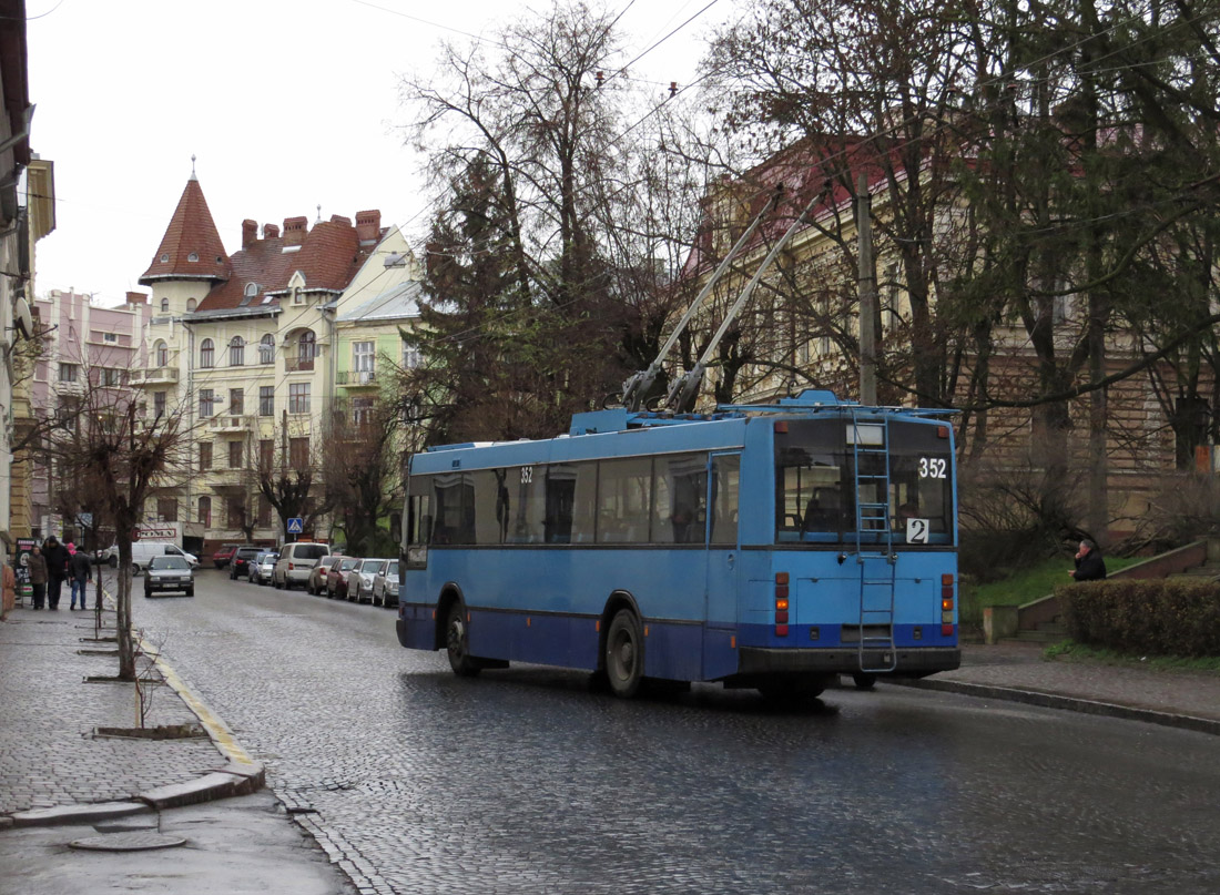 Černivci, Den Oudsten B88 Br. 352