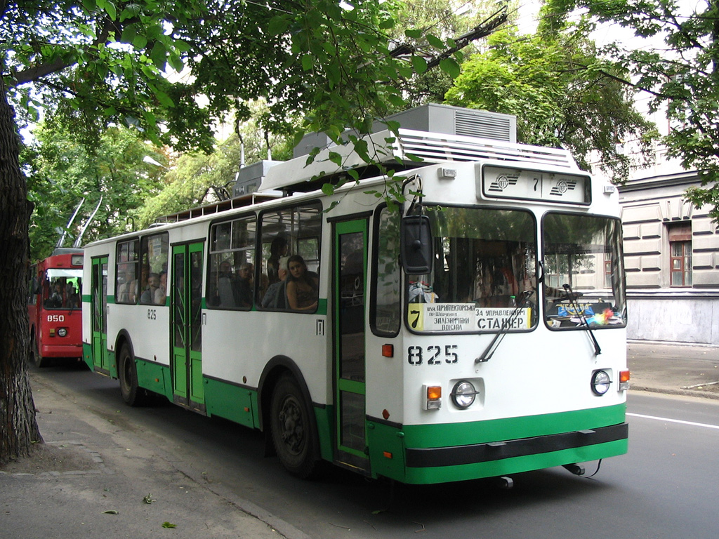 Одесса, ВЗТМ-5284.02 № 825