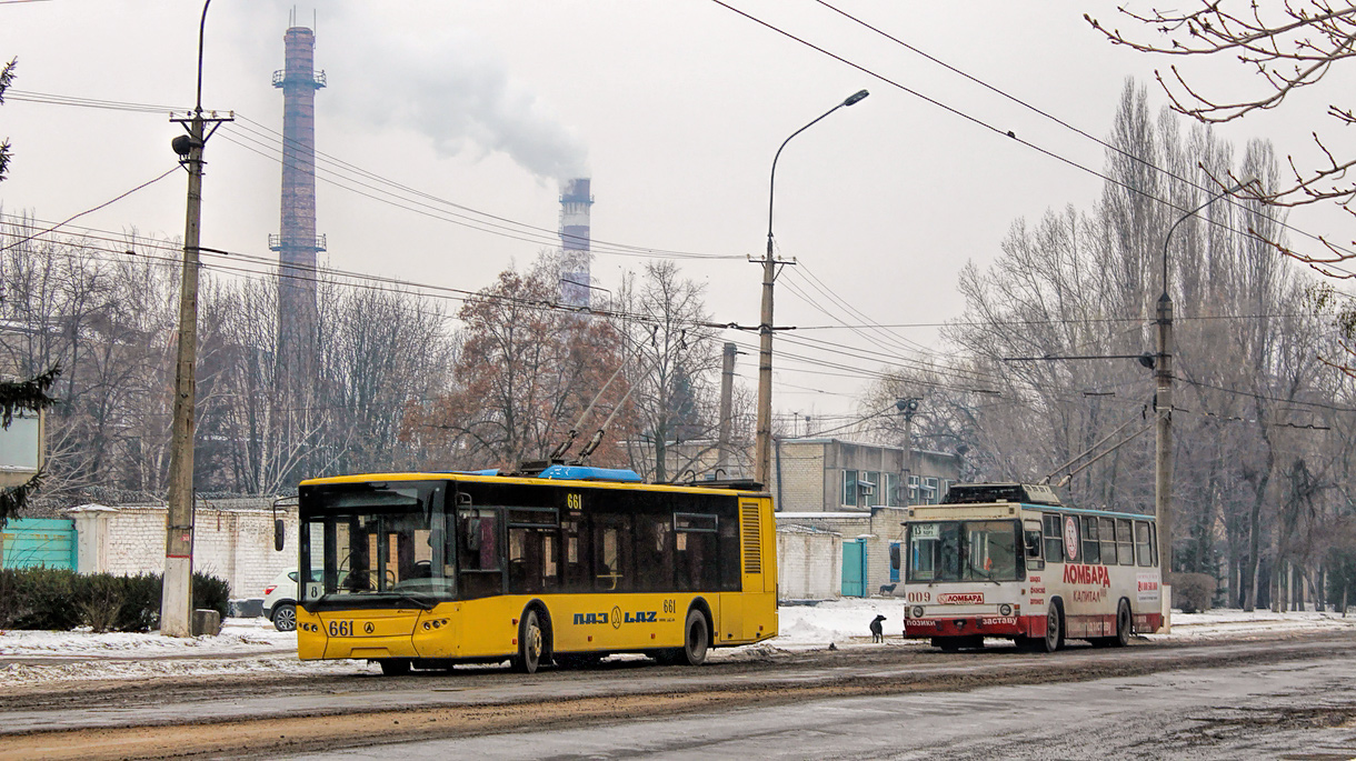 Krivij Rih, LAZ E183D1 — 661; Krivij Rih, YMZ T1R (Т2P) — 009