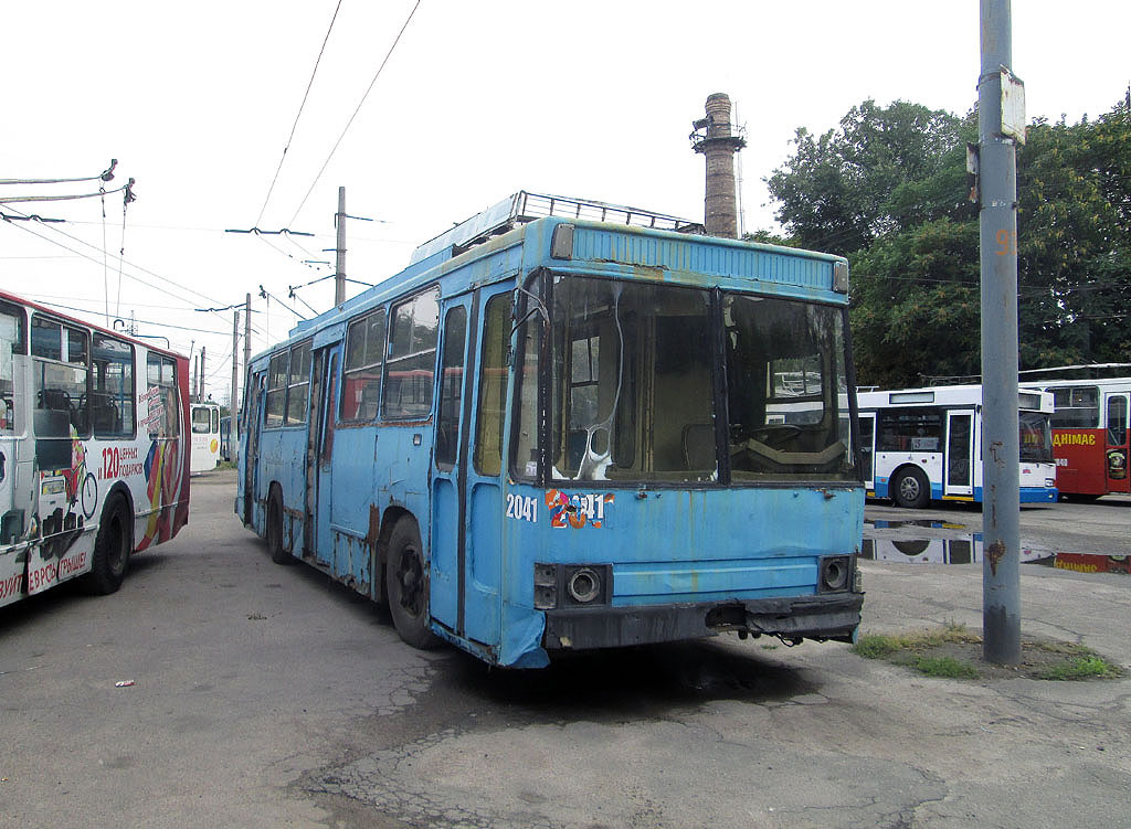 Днепр, ЮМЗ Т1Р (Т2П) № 2041