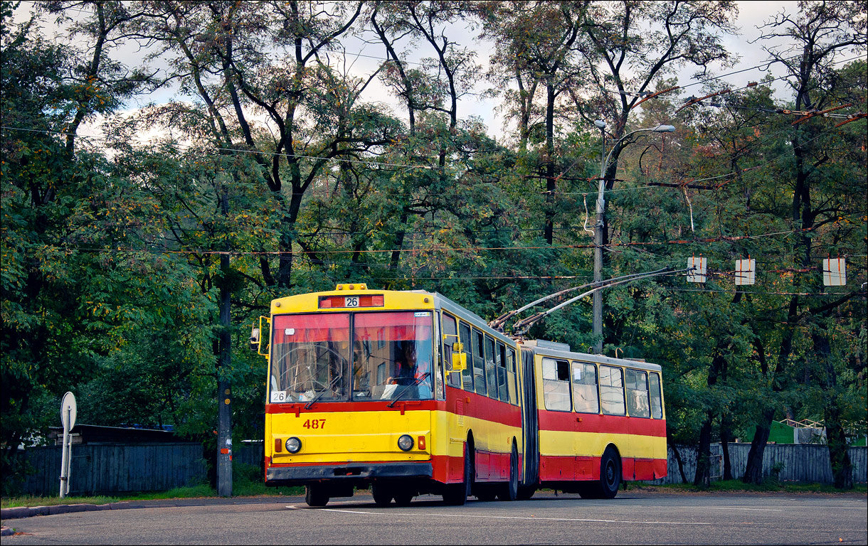 Киев, Škoda 15Tr03/6 № 487