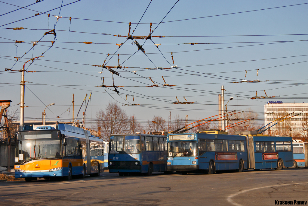 София, Škoda 27Tr Solaris III № 1650; София, Ikarus 280.92 № 1217; София, Gräf & Stift J02 GE152 M18 № 1802; София — Доставка на новите тролейбуси Škoda 27Tr Solaris  III — януари 2014 — май 2015 г.