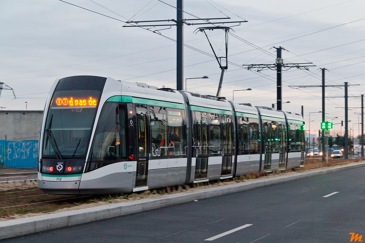 Париж -  Версаль -  Ивелин, Alstom Citadis 302 № 712