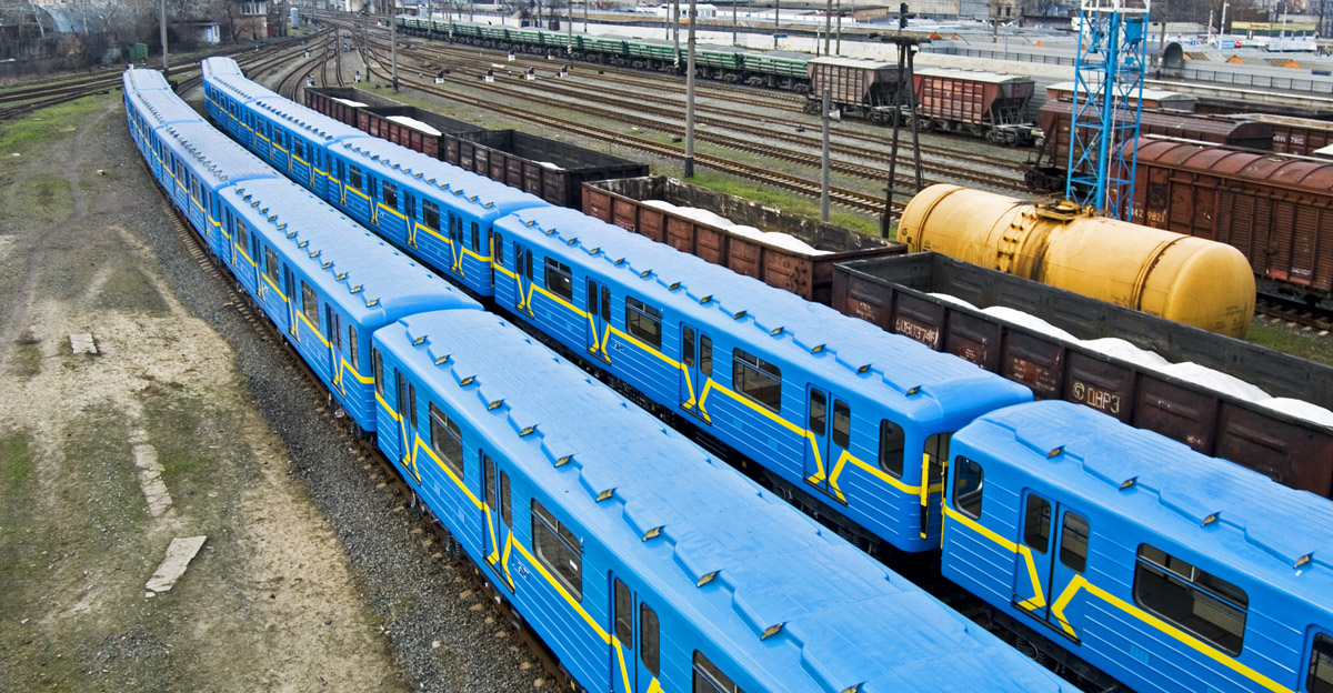 Киев — Метрополитен — Подвижной состав — 81-717/714 ("номерные") и модификации
