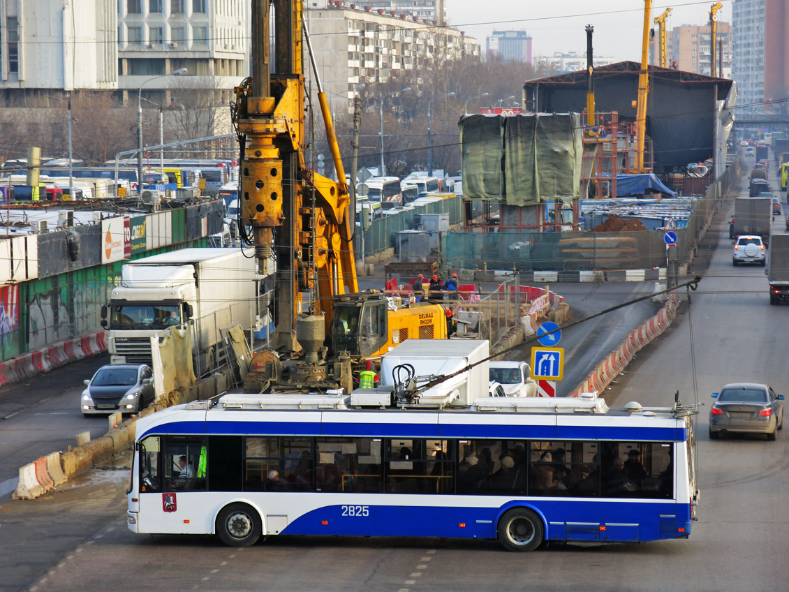 Москва, БКМ 321 № 2825