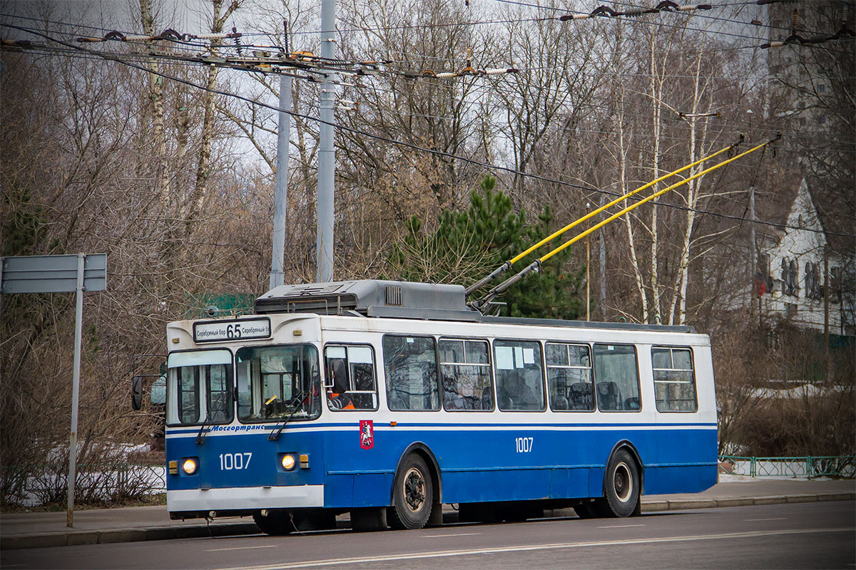 Moskau, ZiU-682GM1 (with double first door) Nr. 1007