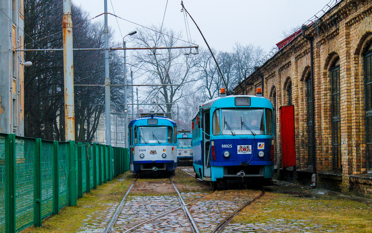 Рига, Tatra T3SU № 88025; Рига, Tatra T3A № 51678