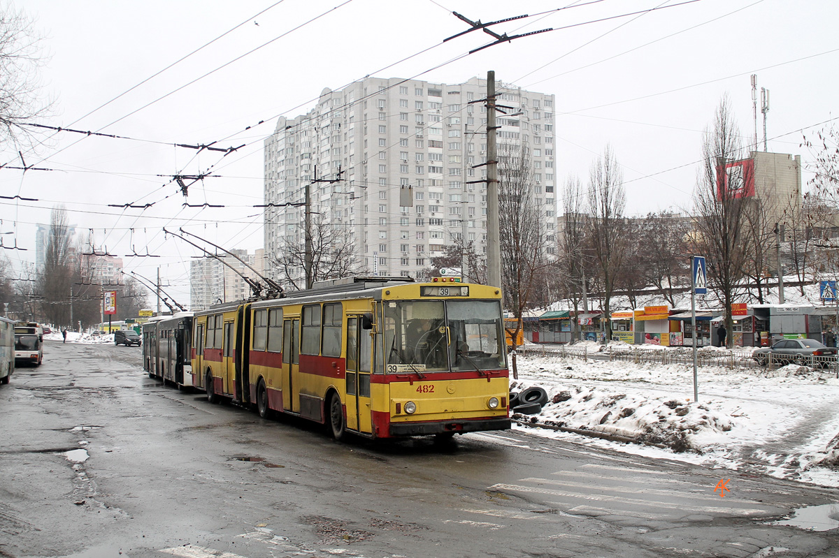 Киев, Škoda 15Tr03/6 № 482
