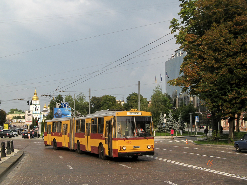 Киев, Škoda 15Tr03/6 № 486