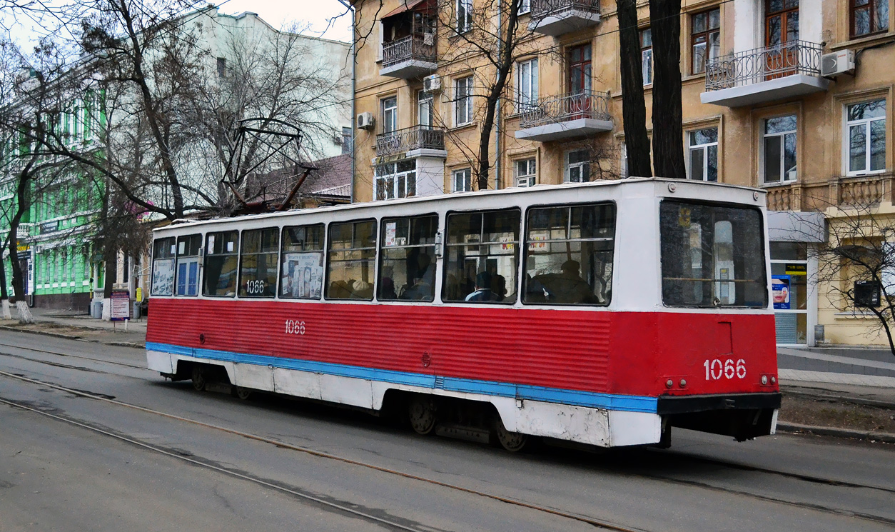 Николаев, 71-605 (КТМ-5М3) № 1066