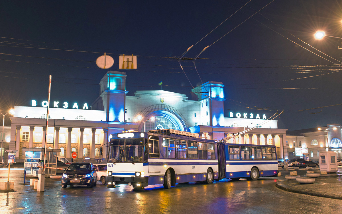 Днепр, ЮМЗ Т1 № 2076