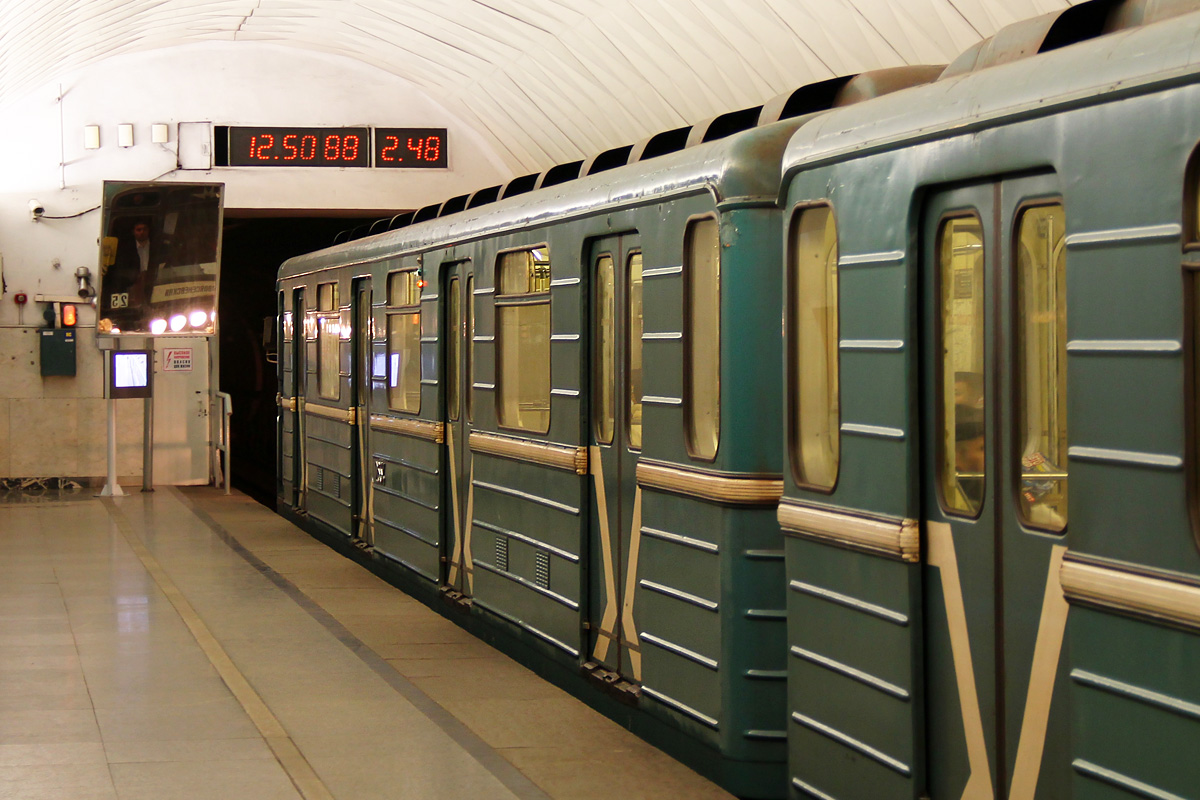 Москва, 81-717.5М (МВМ) № 2654