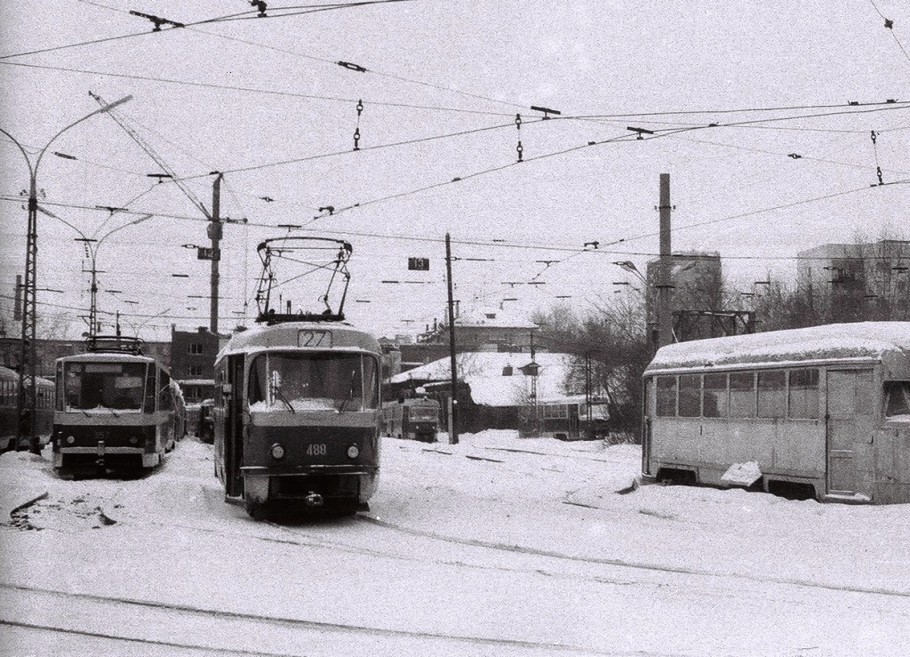 Yekaterinburg, Tatra T6B5SU Br. 357; Yekaterinburg, Tatra T3SU (2-door) Br. 488