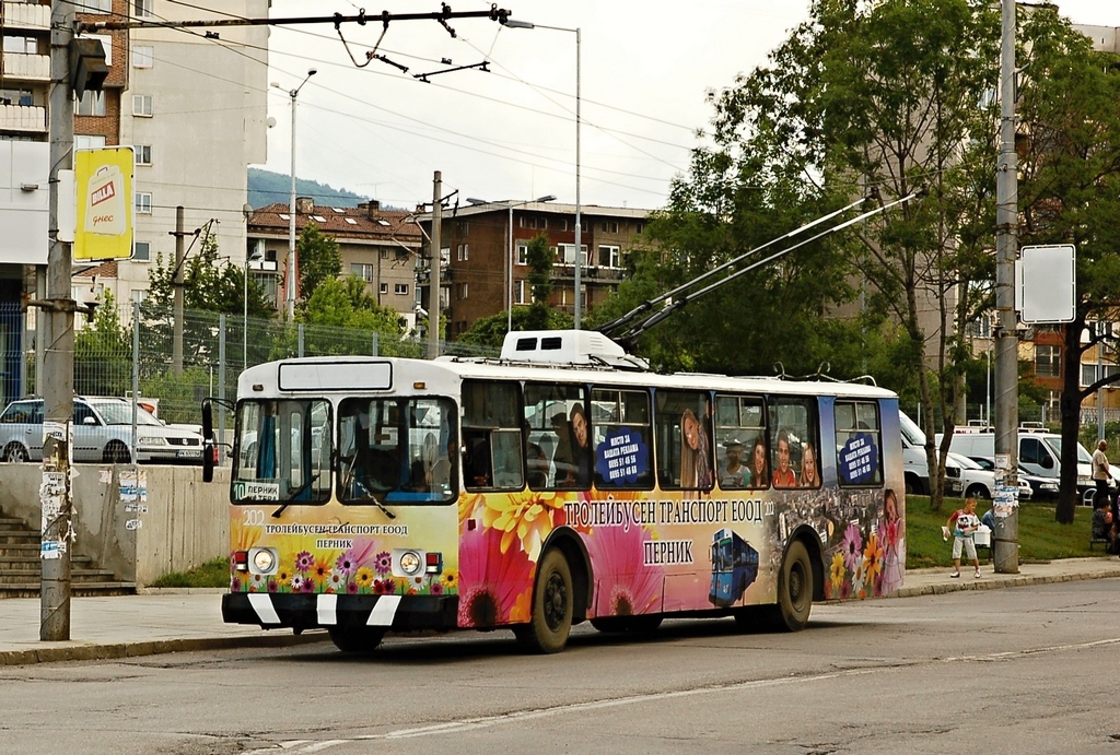 Pernik, ZiU-682V1UB # 202