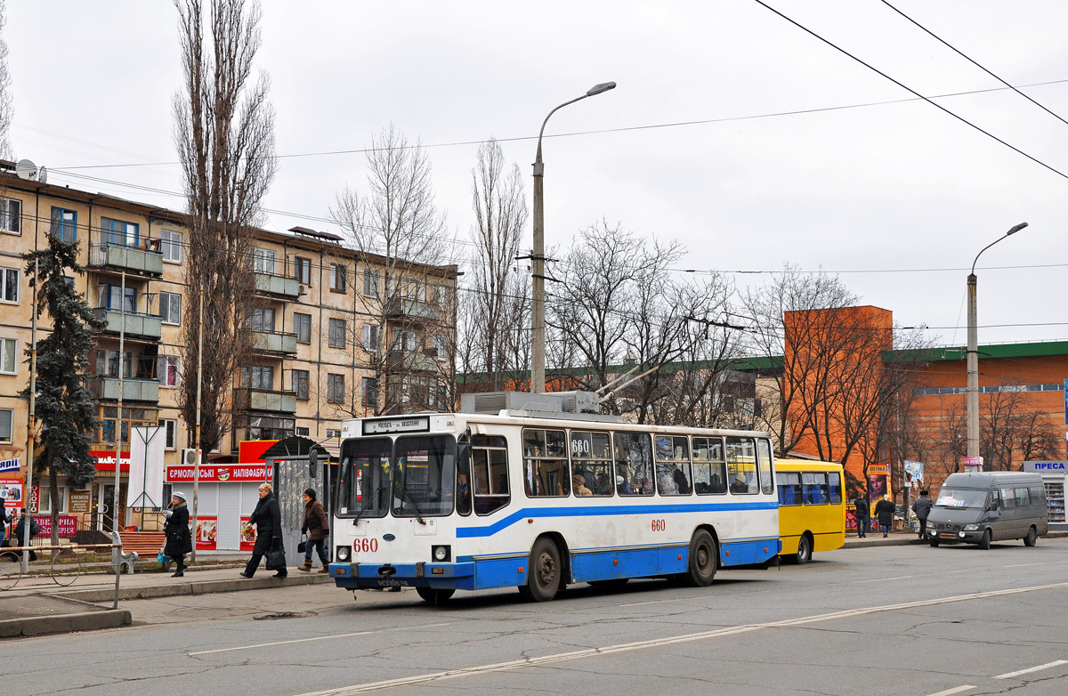 Кривой Рог, ЮМЗ Т2 мод. 7 № 660