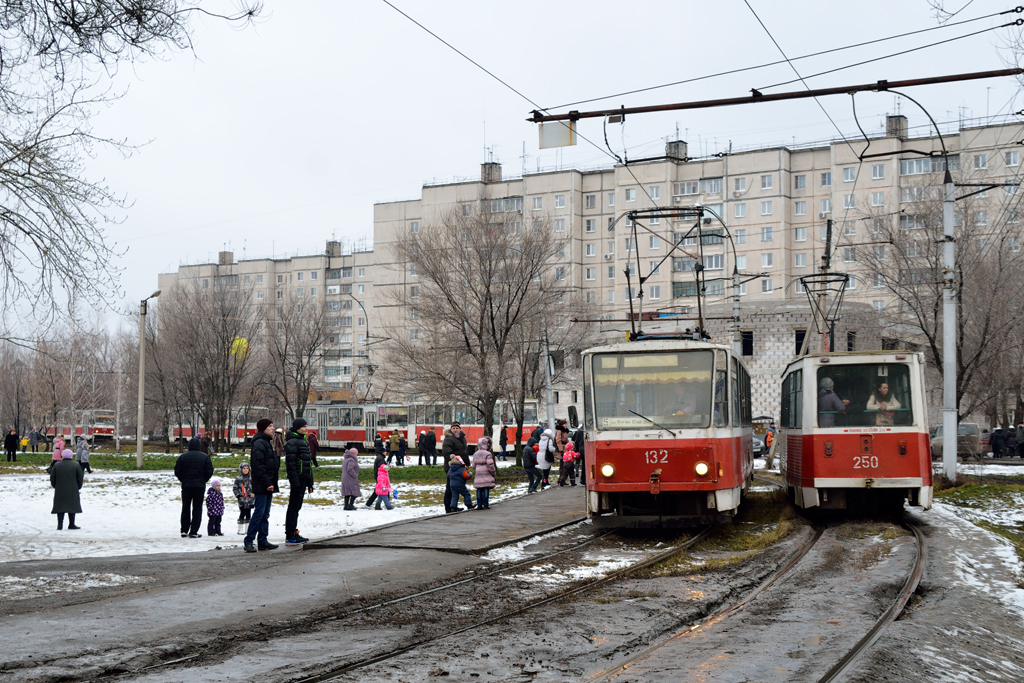 Lipetsk, Tatra T6B5SU № 132; Lipetsk, 71-605A № 250
