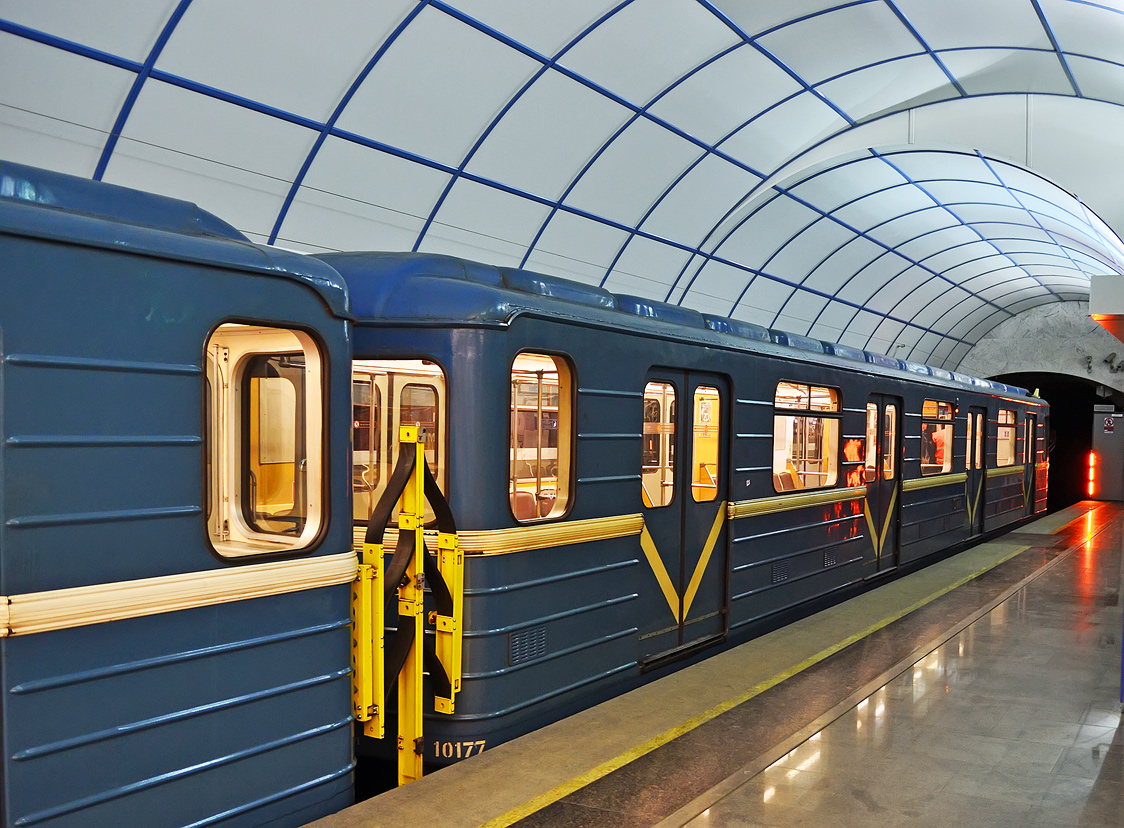 Saint-Petersburg, 81-717.5 (LVZ/VM) č. 10177