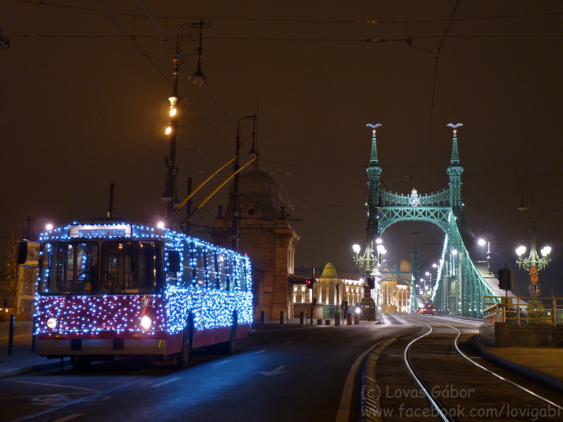 Будапешт, ЗиУ-682УВ № 927; Будапешт — Рождественский транспорт