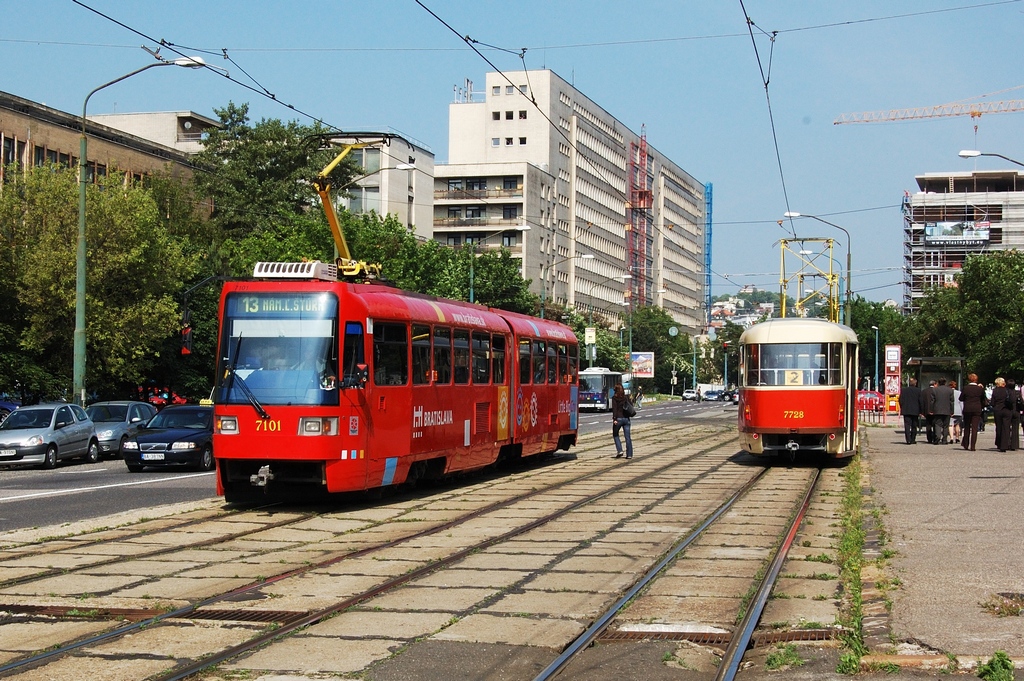 Братислава, Tatra K2S № 7101; Братислава, Tatra T3SU № 7728