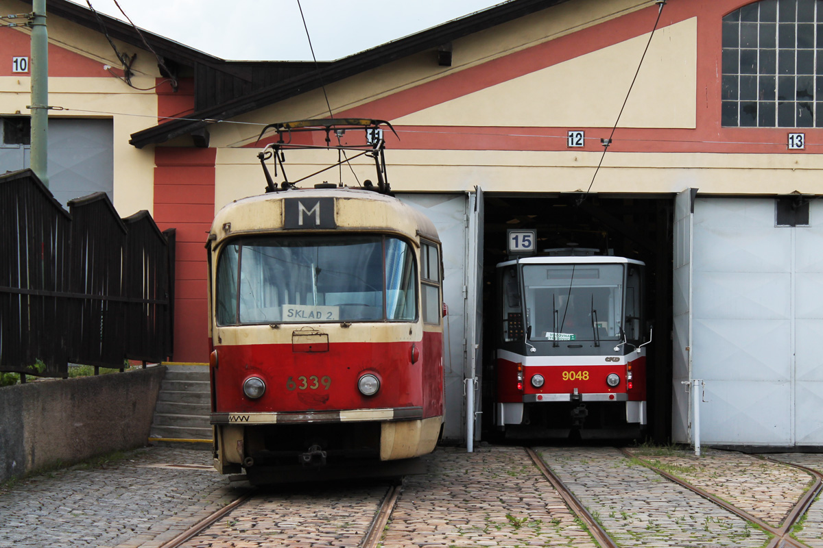 Прага, Tatra T3 № 6339; Прага, Tatra KT8D5 № 9048