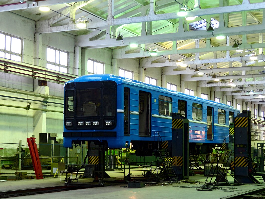 Екатеринбург, 81-717.5 (ЛВЗ/ВМ) № 8901