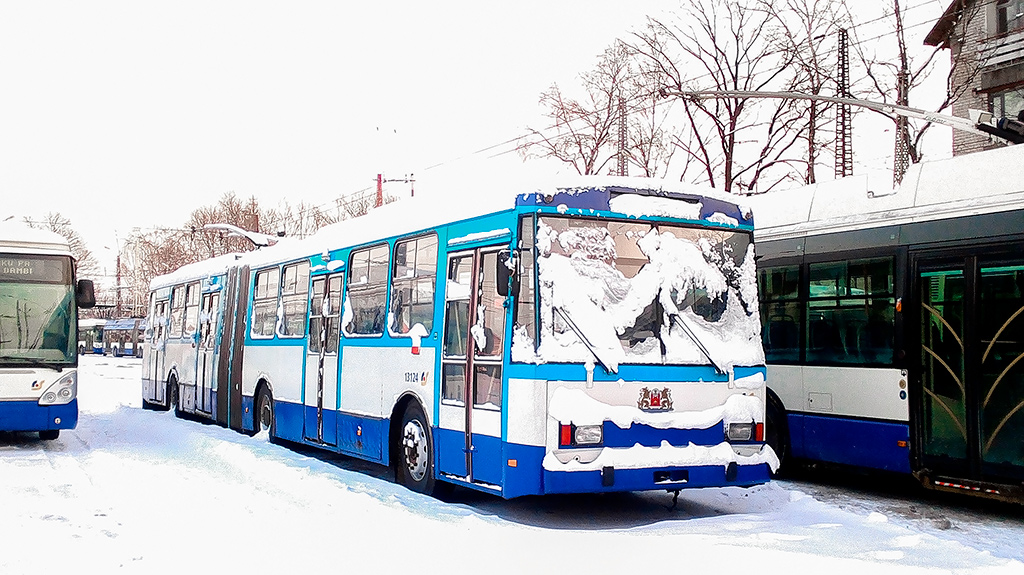 Рига, Škoda 15Tr02/6 № 13124