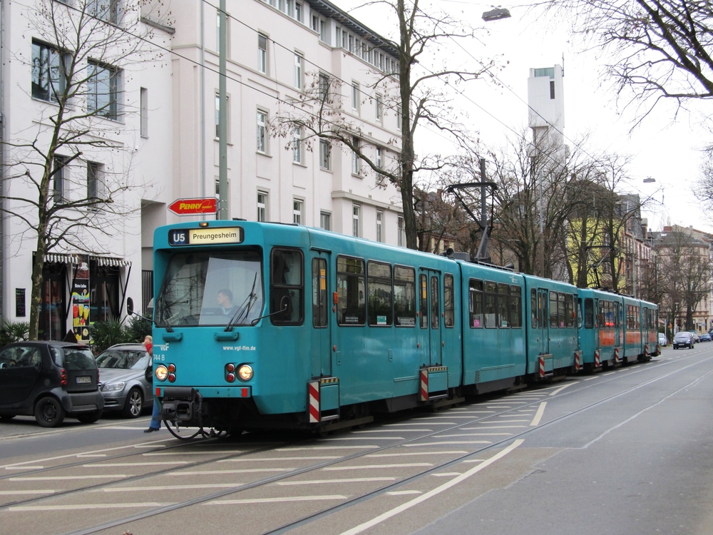 Франкфурт-на-Майне, Duewag Ptb № 744