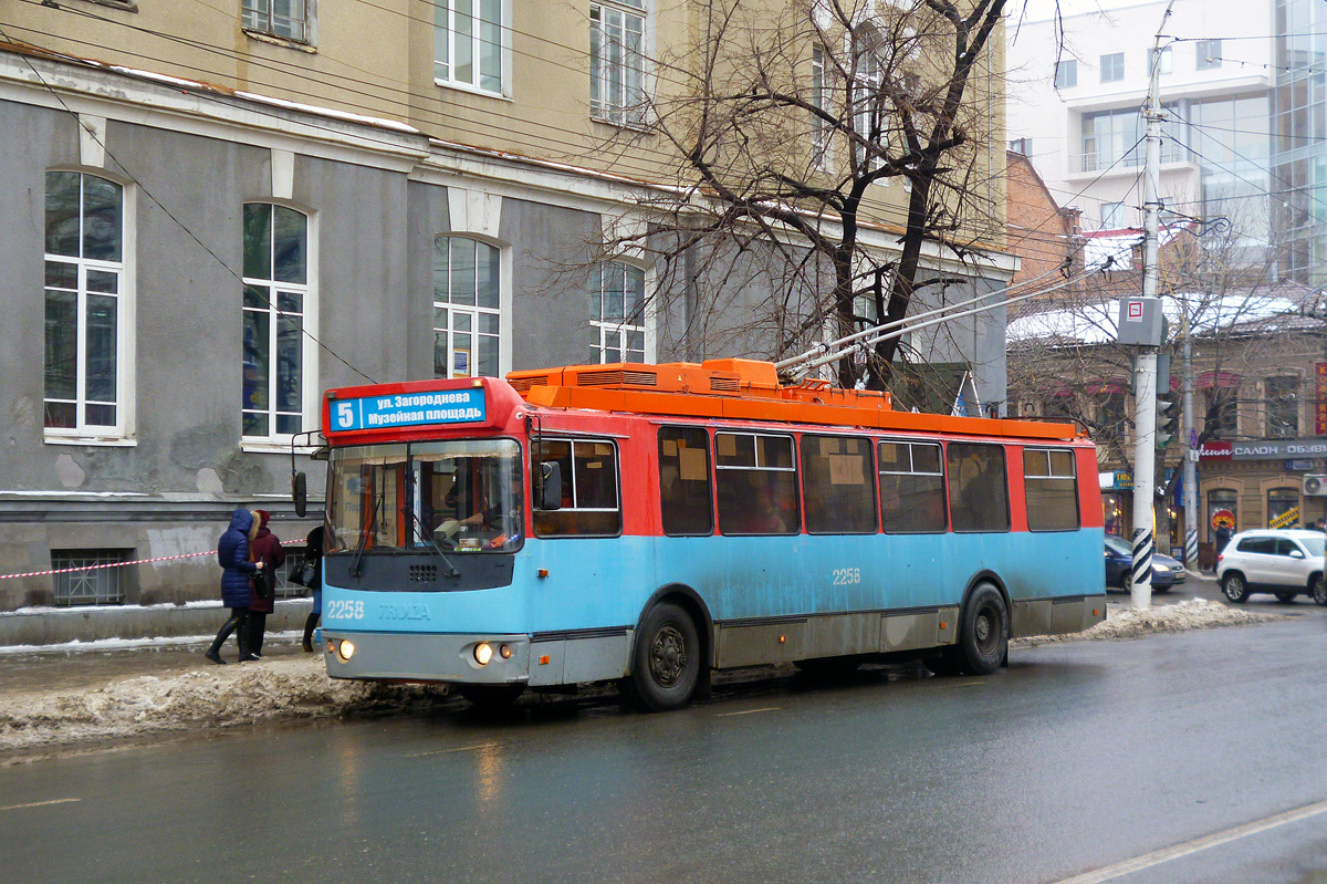 Saratov, ZiU-682G-016.02 Br. 2258