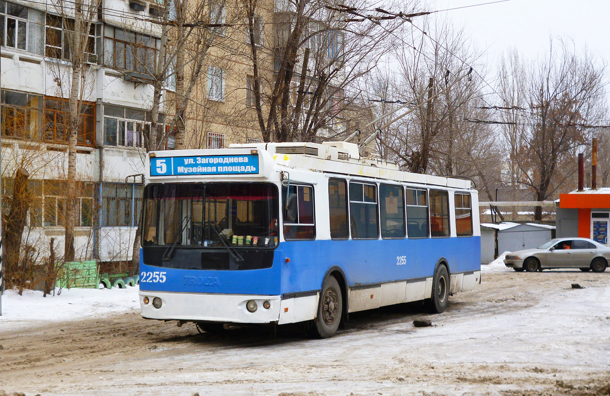 Саратов, ЗиУ-682Г-016.02 № 2255