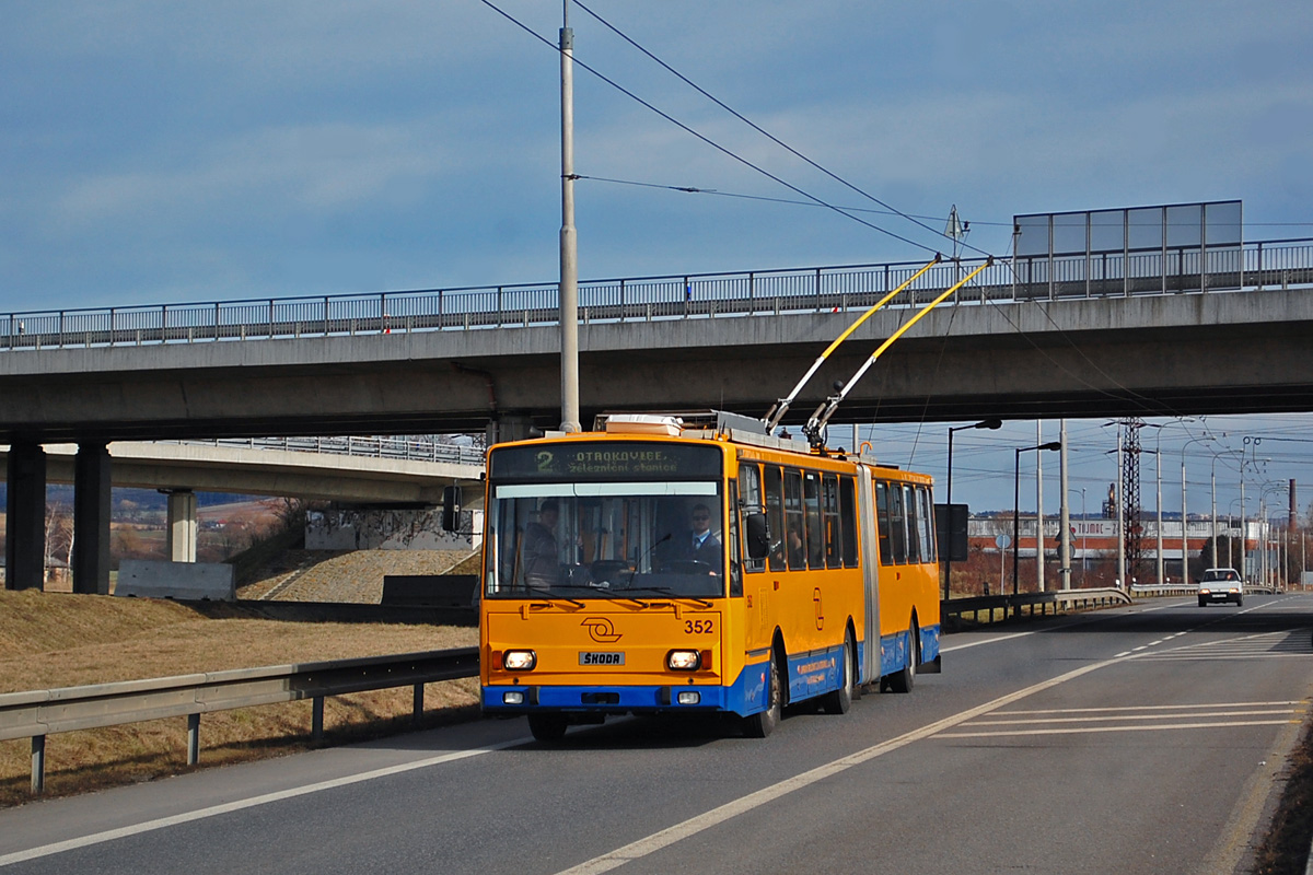 Злин, Škoda 15Tr13/6M № 352