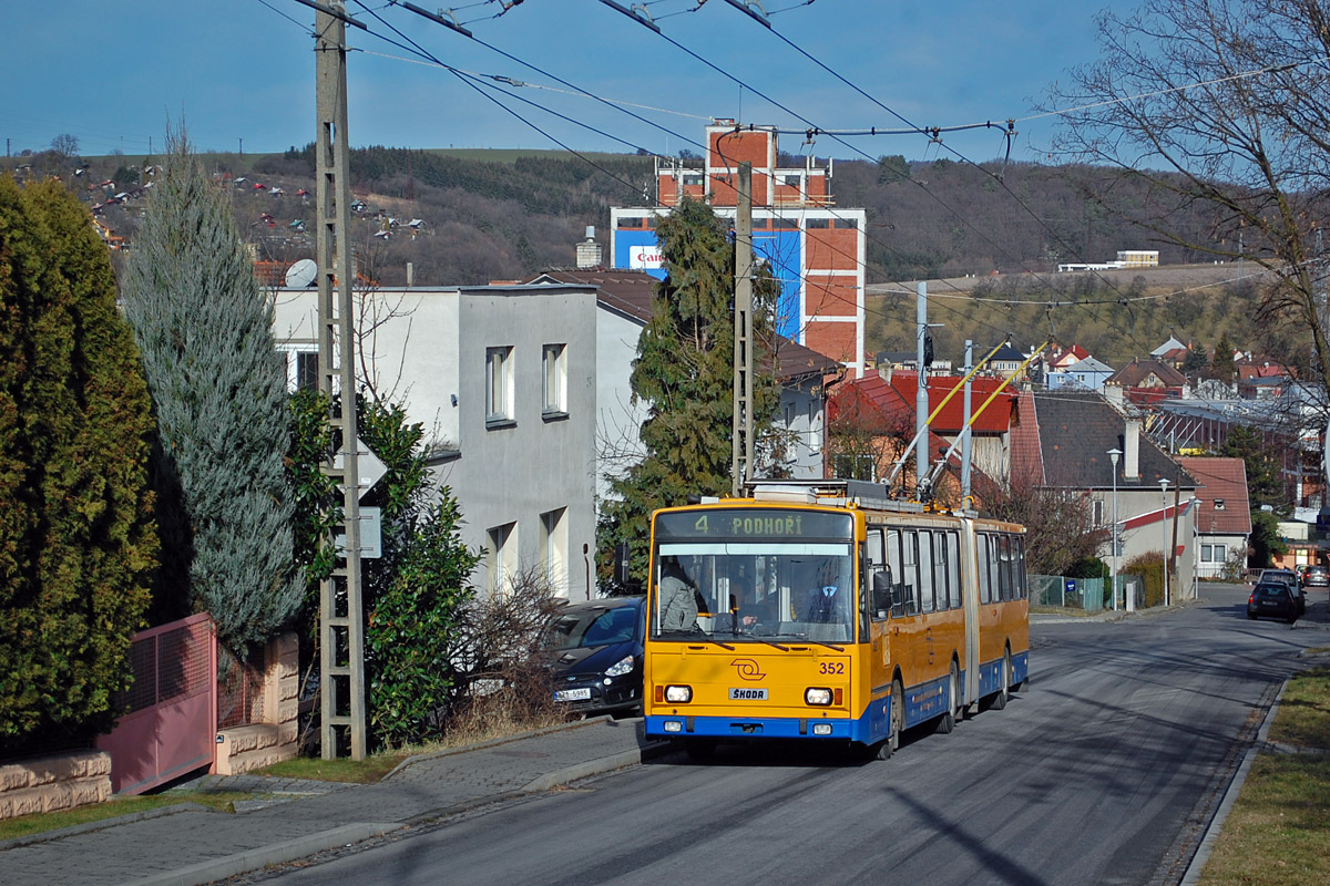 Злин, Škoda 15Tr13/6M № 352