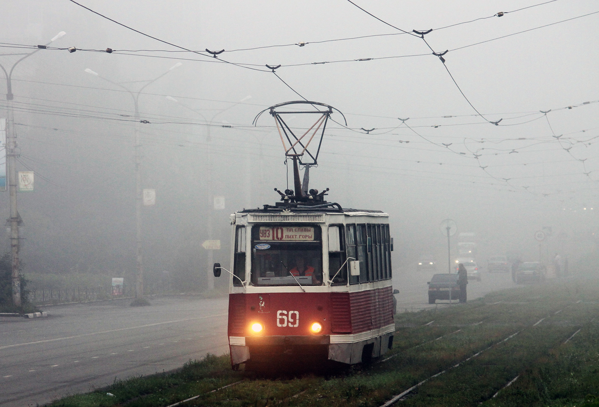 Nizhniy Tagil, 71-605 (KTM-5M3) Nr. 69