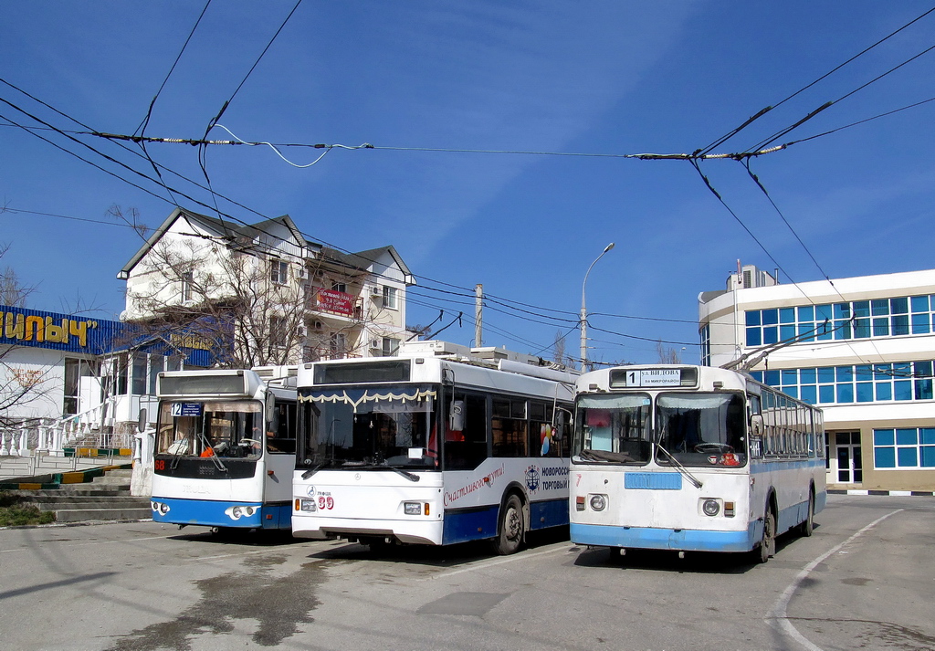 Novorossiysk, ZiU-682G-012 [G0A] Br. 7; Novorossiysk, Trolza-5275.03 “Optima” Br. 39; Novorossiysk, ZiU-682G-016.04 Br. 68