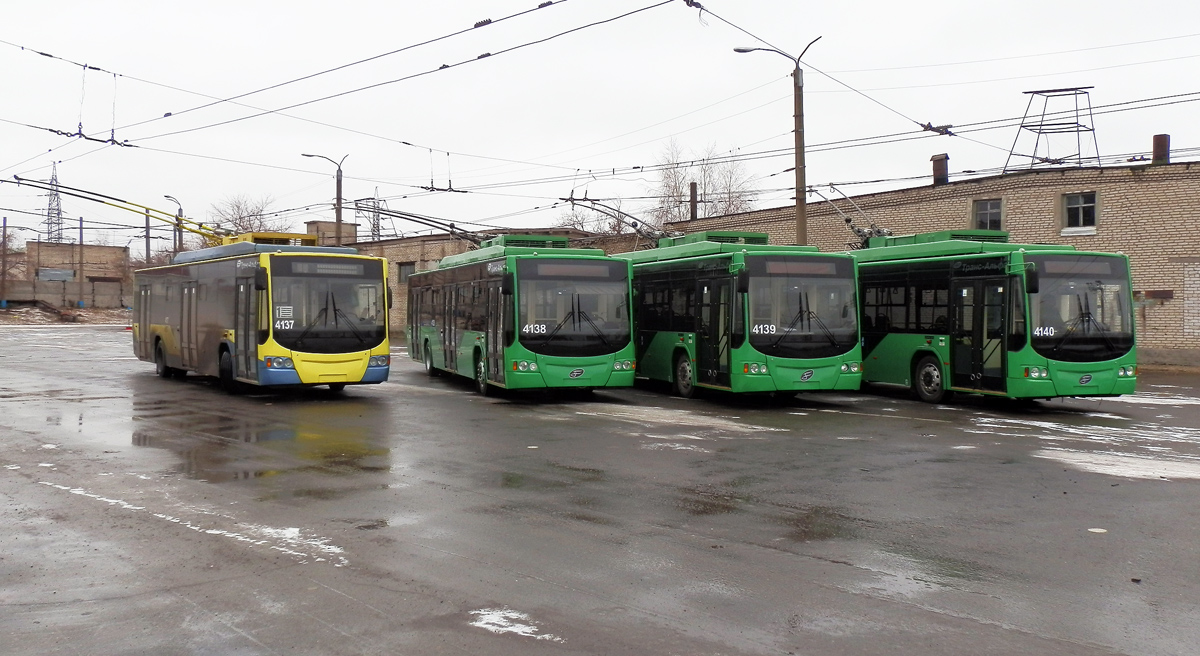 Барнаул, ВМЗ-5298.01 «Авангард» № 4137; Барнаул, ВМЗ-5298.01 «Авангард» № 4138; Барнаул, ВМЗ-5298.01 «Авангард» № 4139; Барнаул, ВМЗ-5298.01 «Авангард» № 4140; Барнаул — Разные фотографии