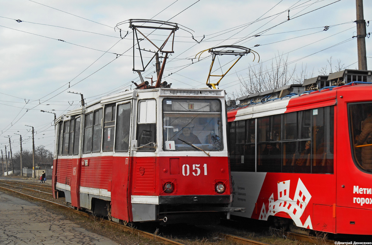 Енакиево, 71-605 (КТМ-5М3) № 051