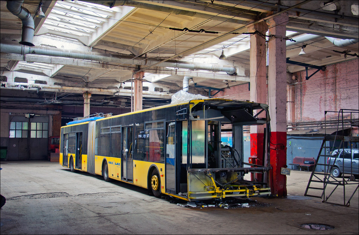 Киев, ЛАЗ E301D1 № 4637