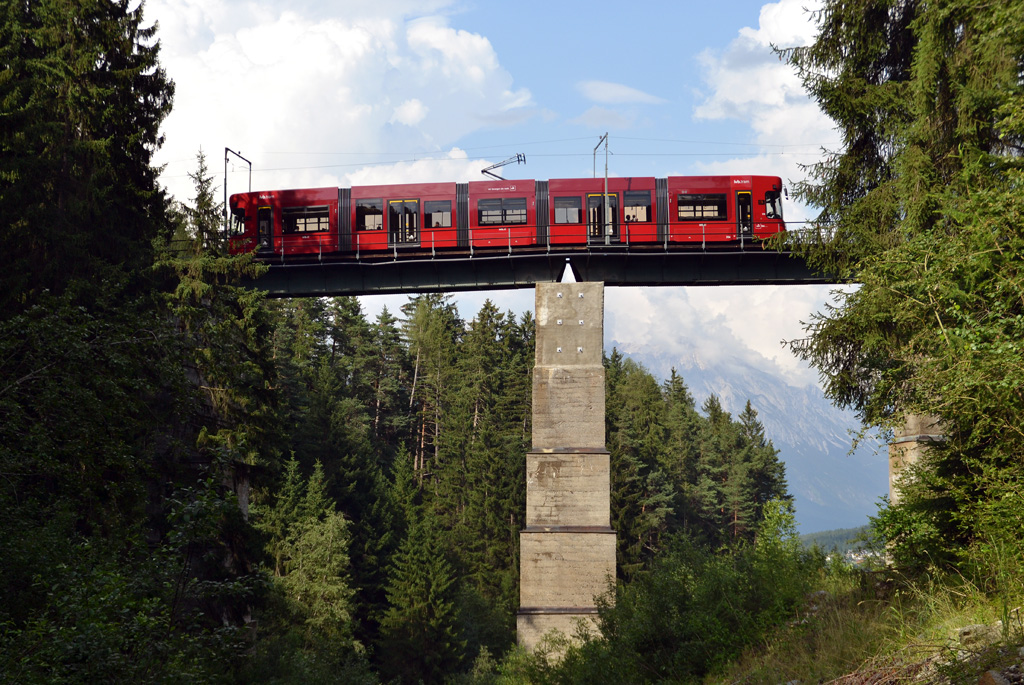 Innsbruck, Bombardier Flexity Outlook Nr. 354; Innsbruck — Stubaitalbahn