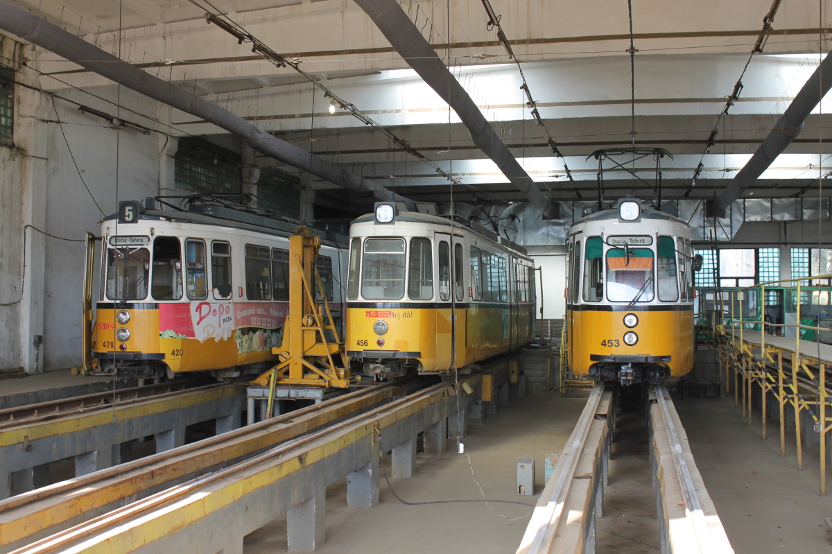 Iaşi, Esslingen GT4 Br. 420; Iaşi, Esslingen GT4 Br. 456; Iaşi, Esslingen GT4 Br. 453 Iaşi, Esslingen GT4 Br. 420; Iaşi, Esslingen GT4 Br. 456; Iaşi, Esslingen GT4 Br. 453