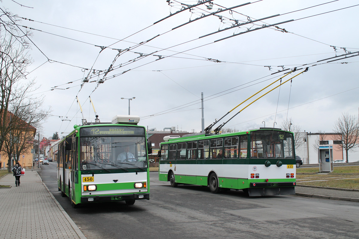 Plzeň, Škoda 14TrM № 450; Plzeň, Škoda 14TrM № 435