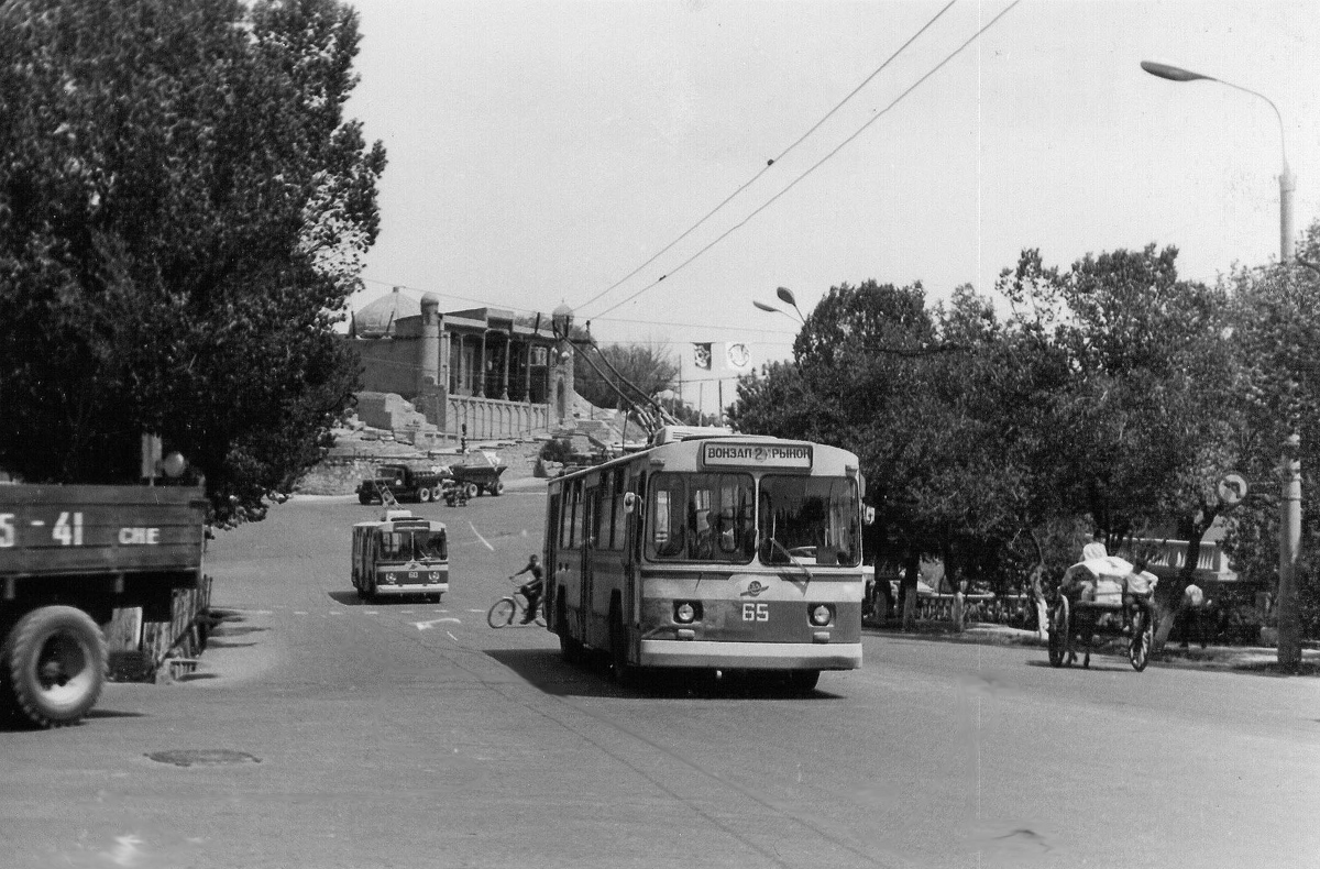 Самарканд, ЗиУ-682Б № 65; Самарканд — Старые фотографии — троллейбус