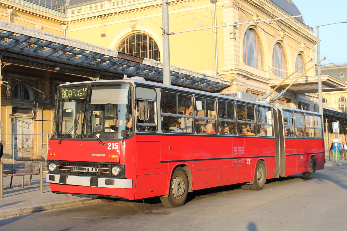 Budimpešta, Ikarus 280.94 Br. 215