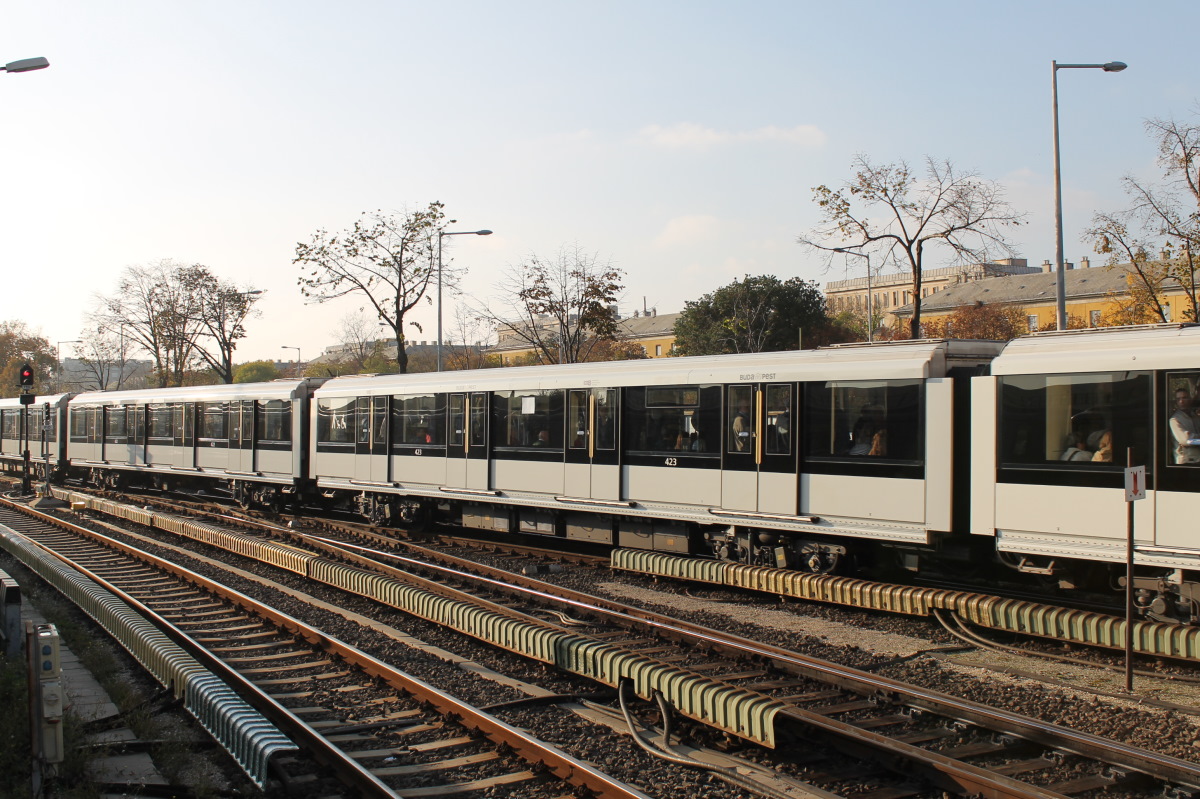 Budapest, Alstom Metropolis AM5-M2 — 423