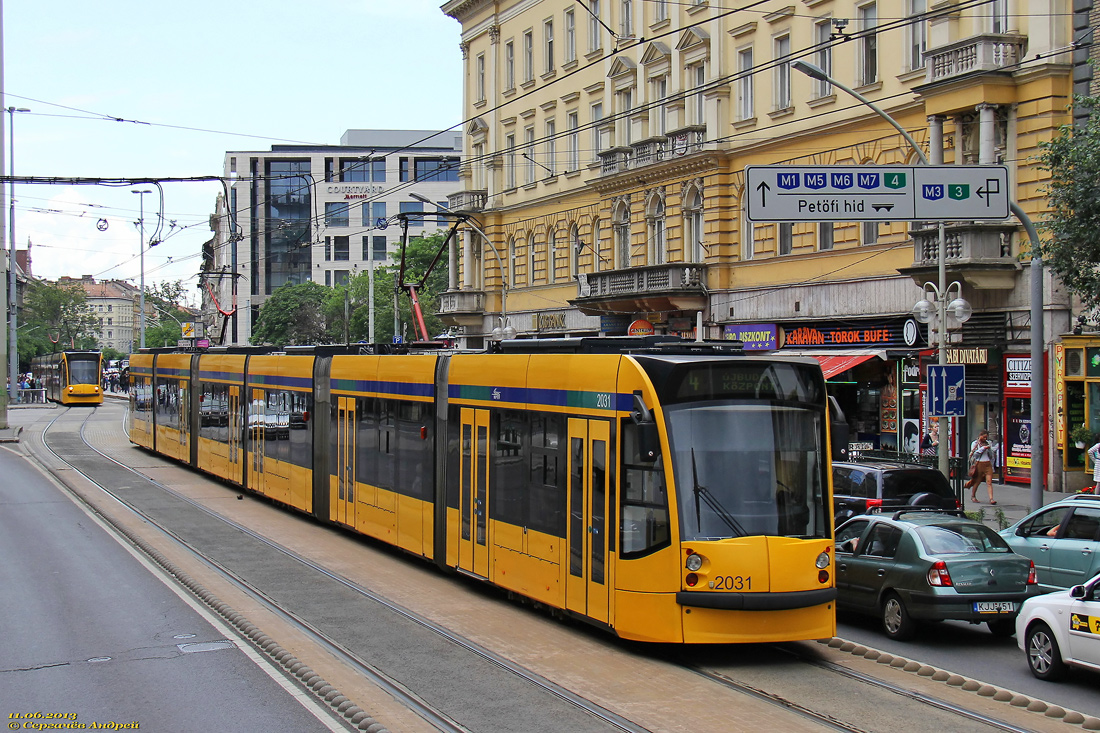 Будапешт, Siemens Combino Supra NF12B № 2031